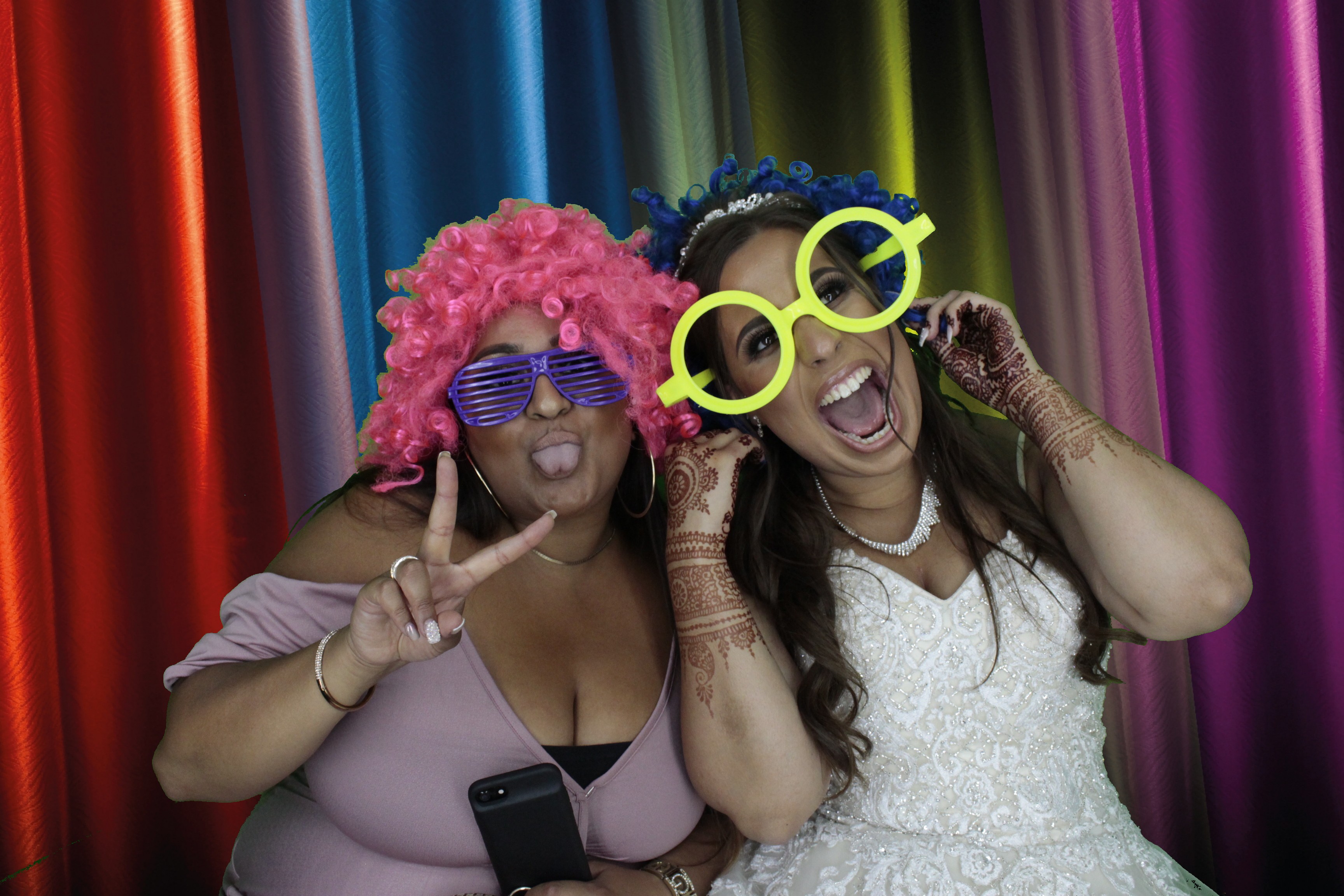 Bhavin & Yasmin’s Wedding | View more photos from the event at gallery.myphotoboothexperience.co.uk/u/MyPhotoBoothExperienceLtd/Bhavin-Yasmin’s-Wedding